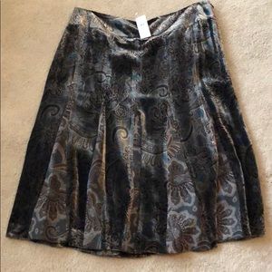 NWT beautiful velvet skirt.